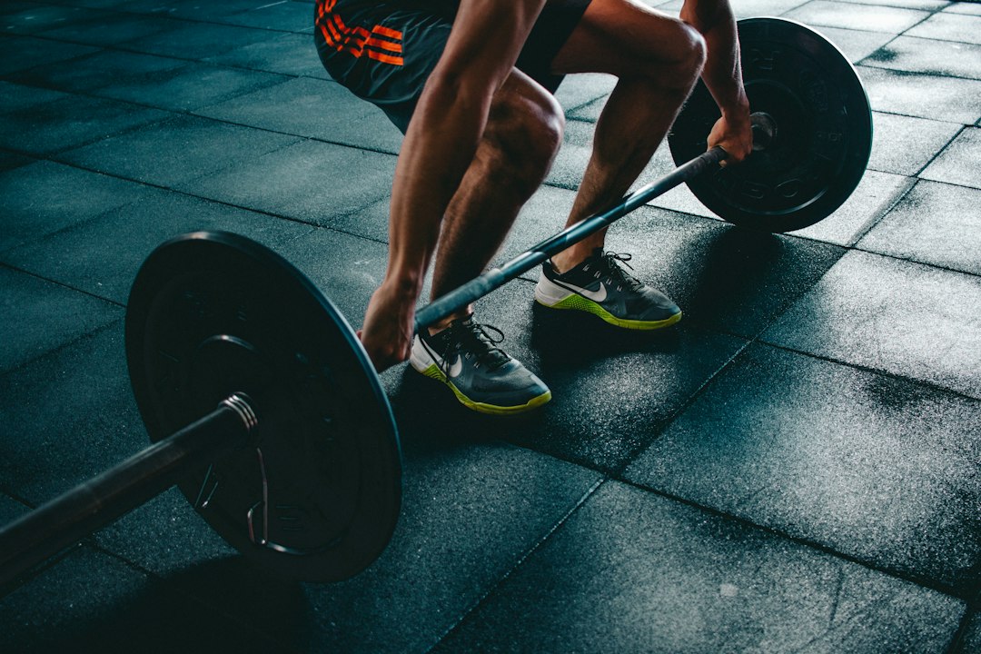Styrketrening: En Dypdykk i Treningsmetoder og Fordeler